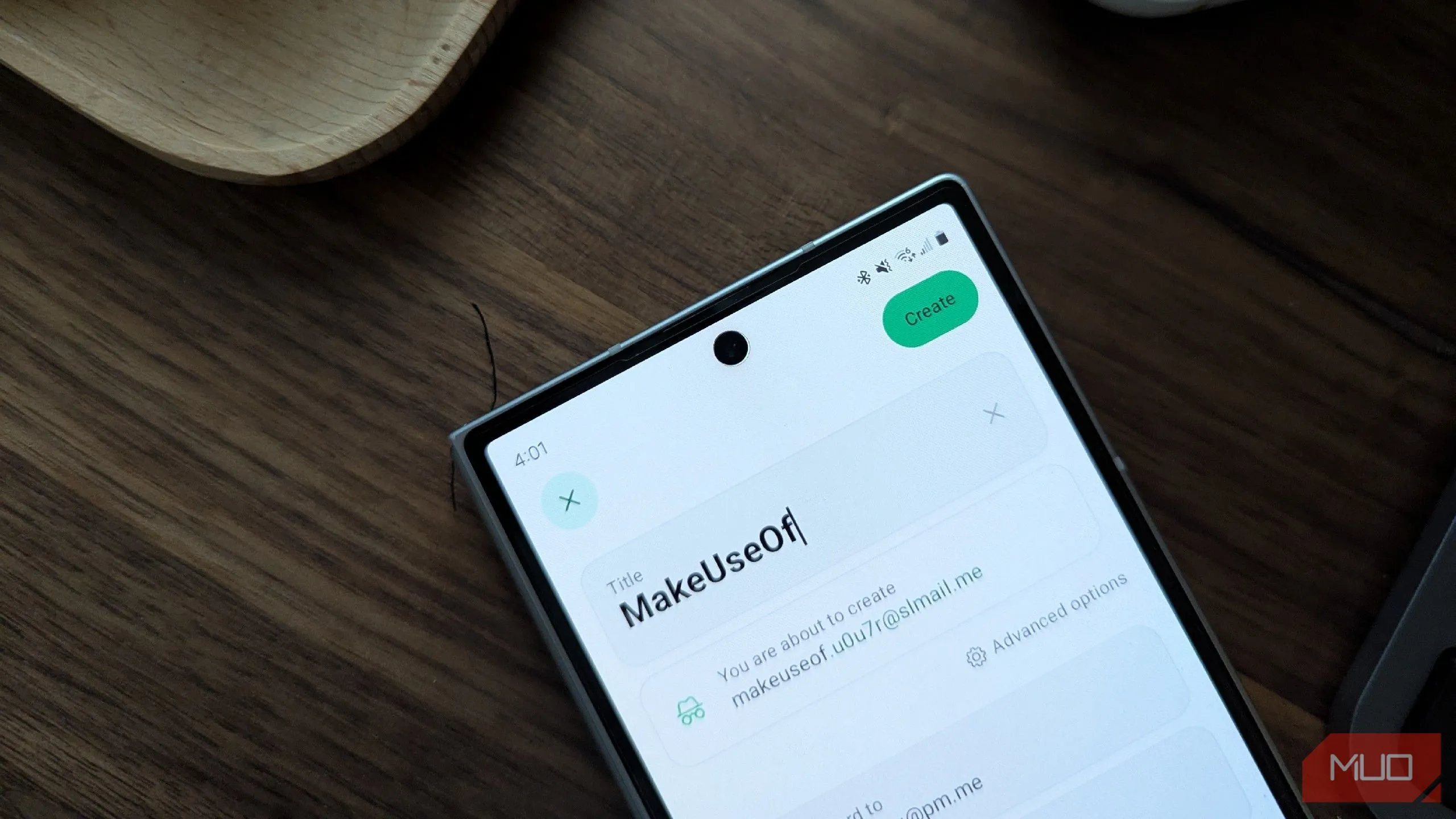 Bí danh email cho MakeUseOf được tạo trong ứng dụng Proton Pass trên Android, thể hiện tính năng bảo vệ quyền riêng tư qua email.