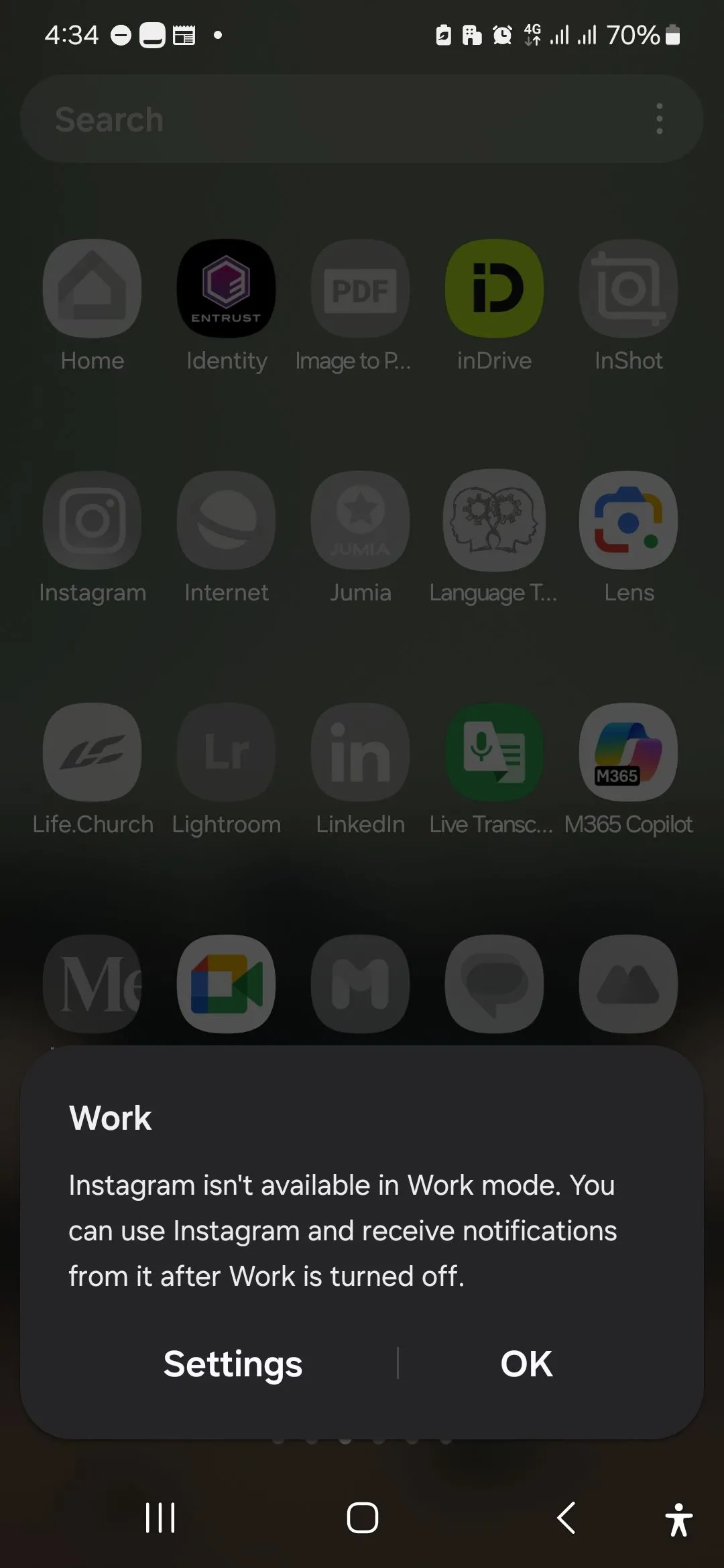 Biểu diễn trực quan về hạn chế ứng dụng khi Chế độ Làm việc trên thiết bị Samsung của tôi được kích hoạt