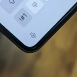 Biểu tượng micro trên bàn phím ảo của điện thoại Samsung Galaxy Z Fold 5