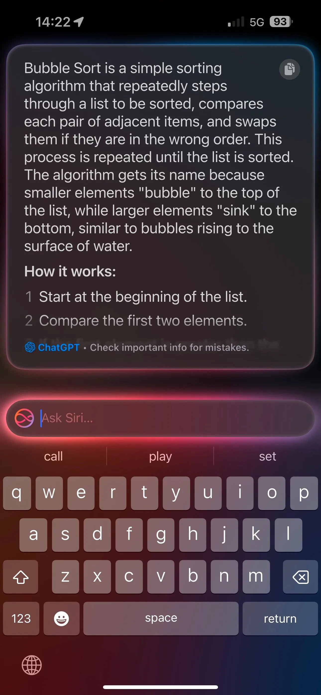 Biểu tượng ứng dụng ChatGPT tích hợp trong giao diện Siri trên iPhone, minh họa khả năng mở rộng của Apple Intelligence.