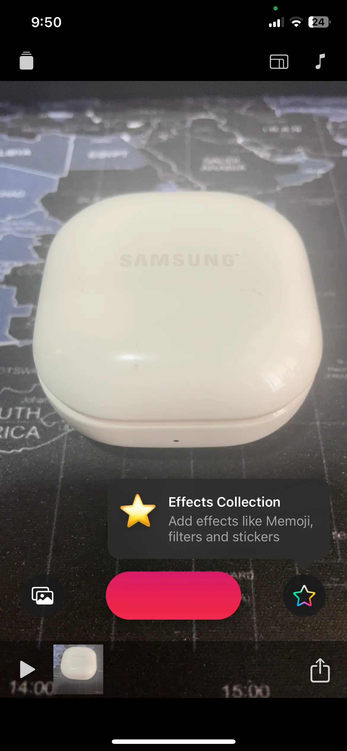 Biểu tượng ứng dụng Clips của Apple hiển thị trên màn hình chính iPhone, sẵn sàng cho việc quay và chia sẻ video.