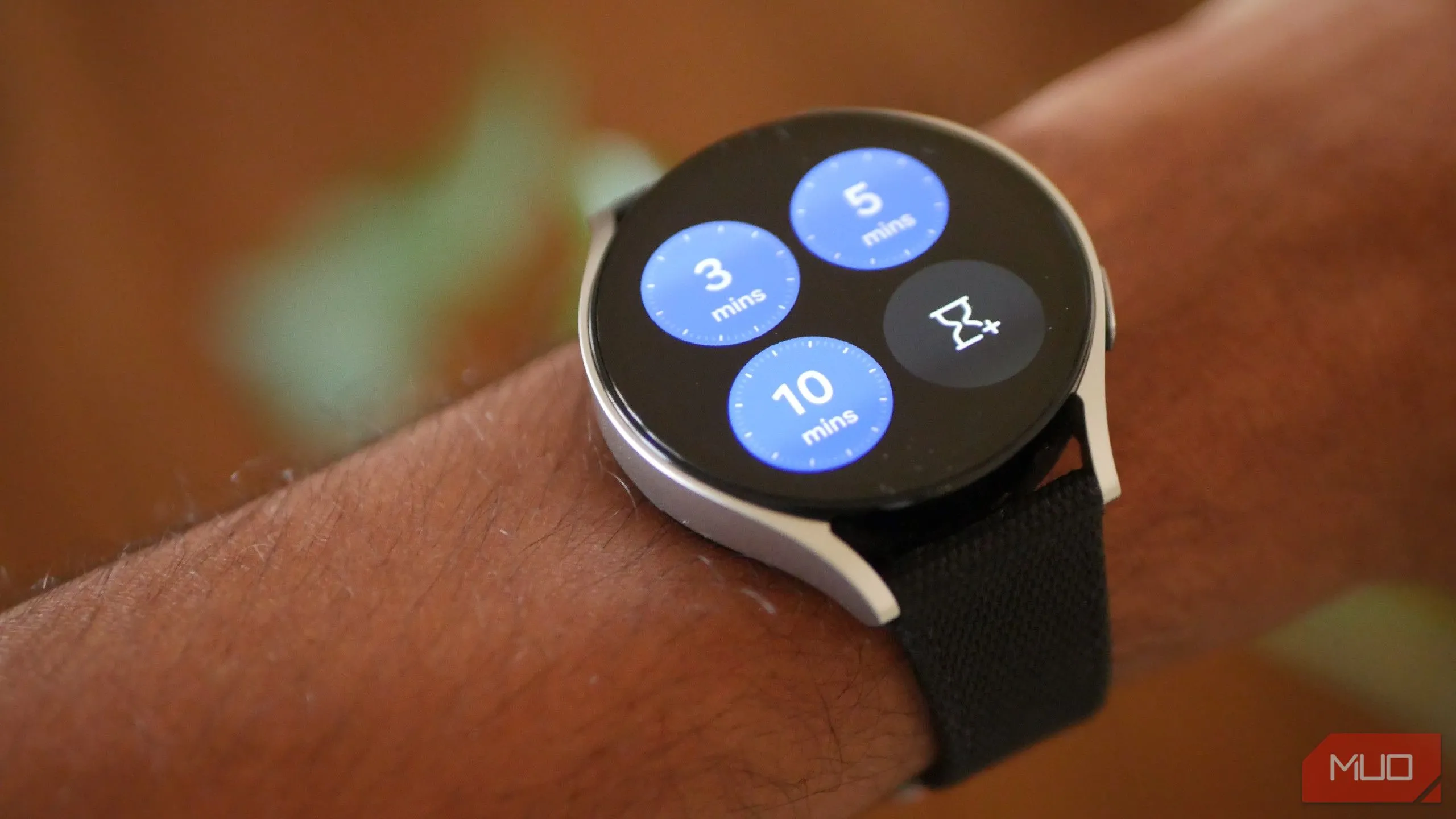 Các cài đặt hẹn giờ sẵn có trong ứng dụng Hẹn giờ trên Galaxy Watch 6.