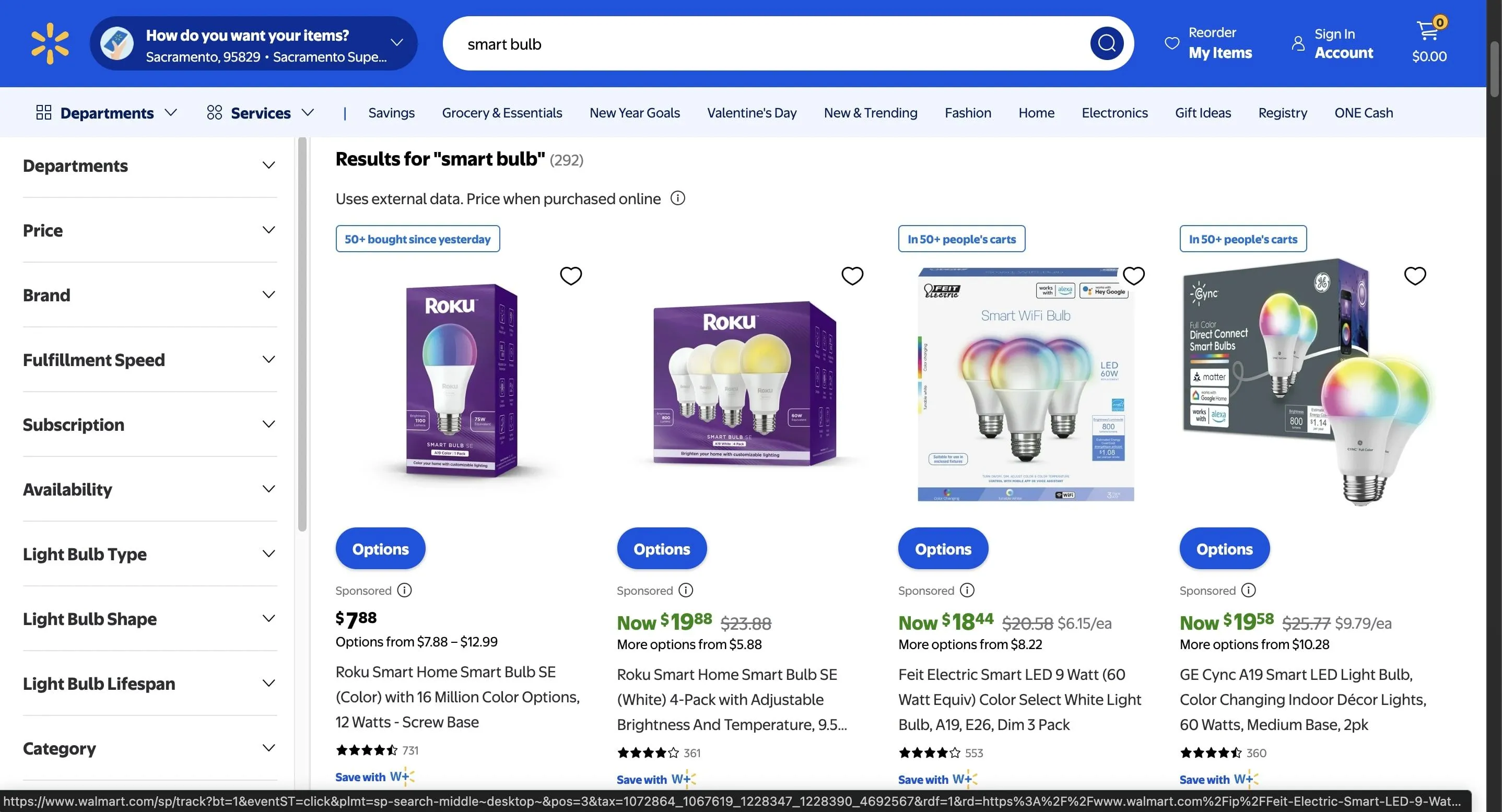 Các loại bóng đèn thông minh được bày bán tại Walmart
