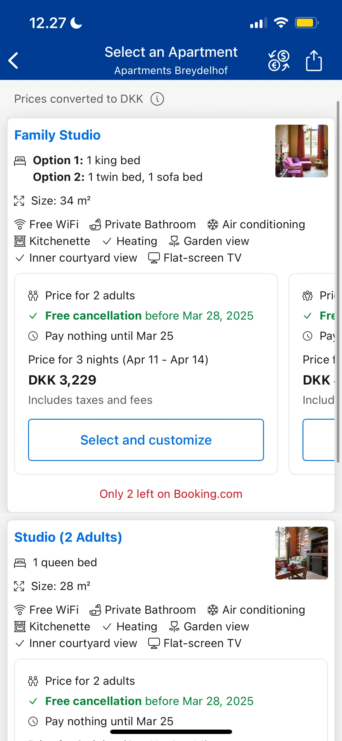 Các lựa chọn loại phòng khác nhau trên ứng dụng Booking.com