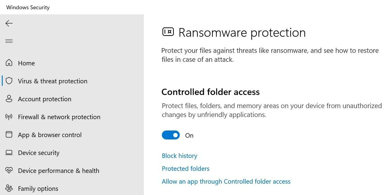 Cài đặt bật tính năng Controlled Folder Access trong Windows Security để chống ransomware