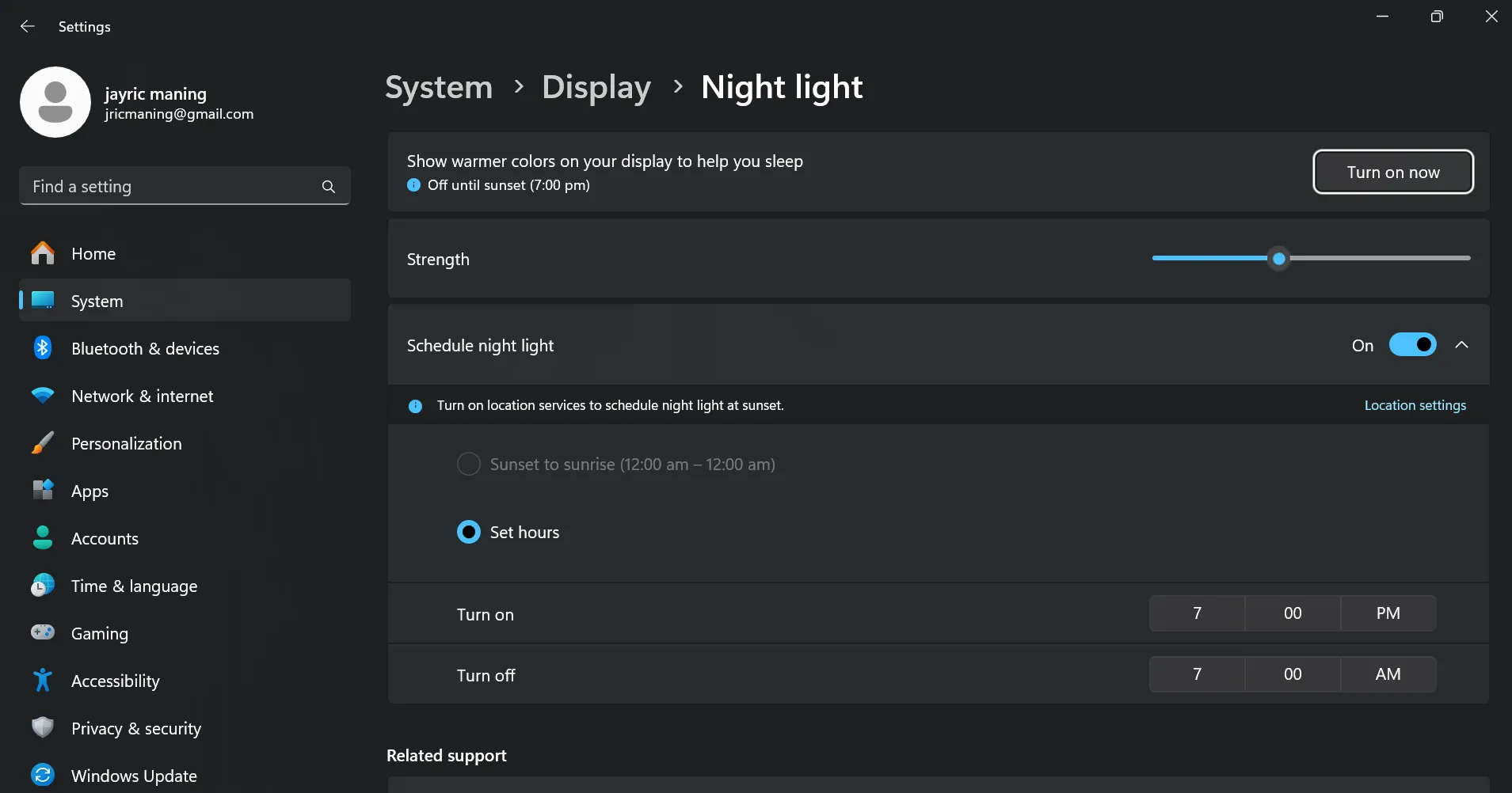 Cài đặt chế độ Night Light của Windows để giảm ánh sáng xanh, bảo vệ mắt vào ban đêm