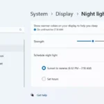 Cài đặt Night Light trong ứng dụng Cài đặt của Windows, hiển thị thanh trượt cường độ và tùy chọn lên lịch tự động