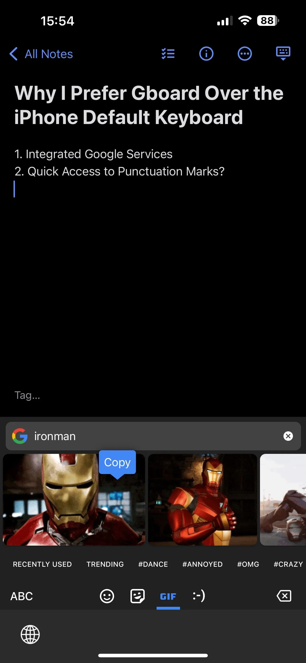 Chức năng tìm kiếm và sao chép GIF từ bàn phím Gboard để gửi trong cuộc trò chuyện iPhone.