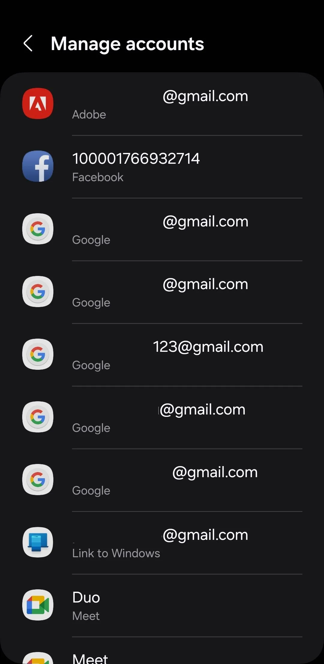 Danh sách các tài khoản đã đăng nhập trên điện thoại Android, cho phép quản lý tính năng đồng bộ tự động.