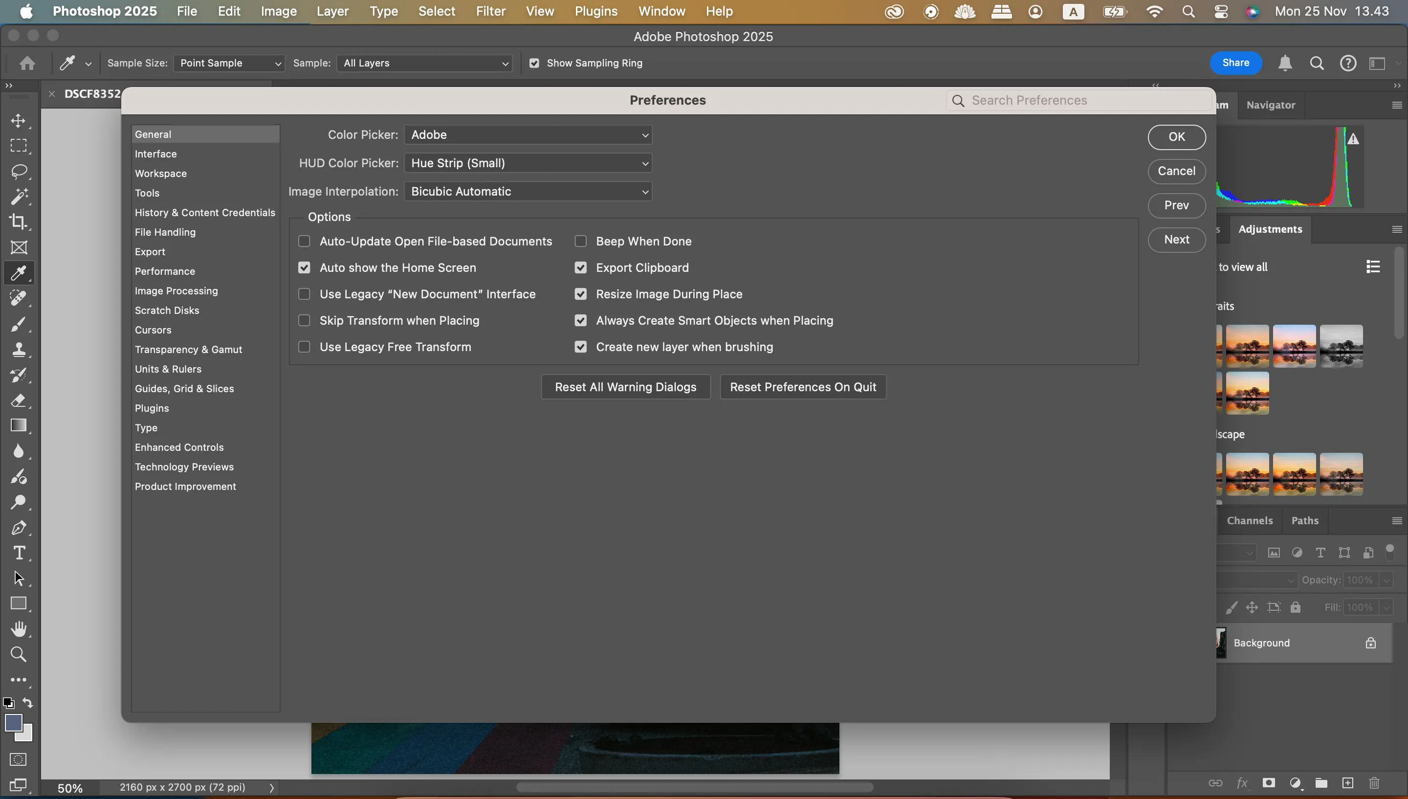 Đặt lại cài đặt ưu tiên trong Adobe Photoshop qua menu Settings