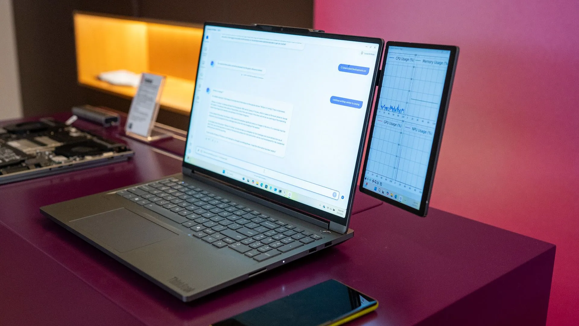 Điện thoại Samsung và laptop kết nối qua GlideX, sử dụng màn hình phụ