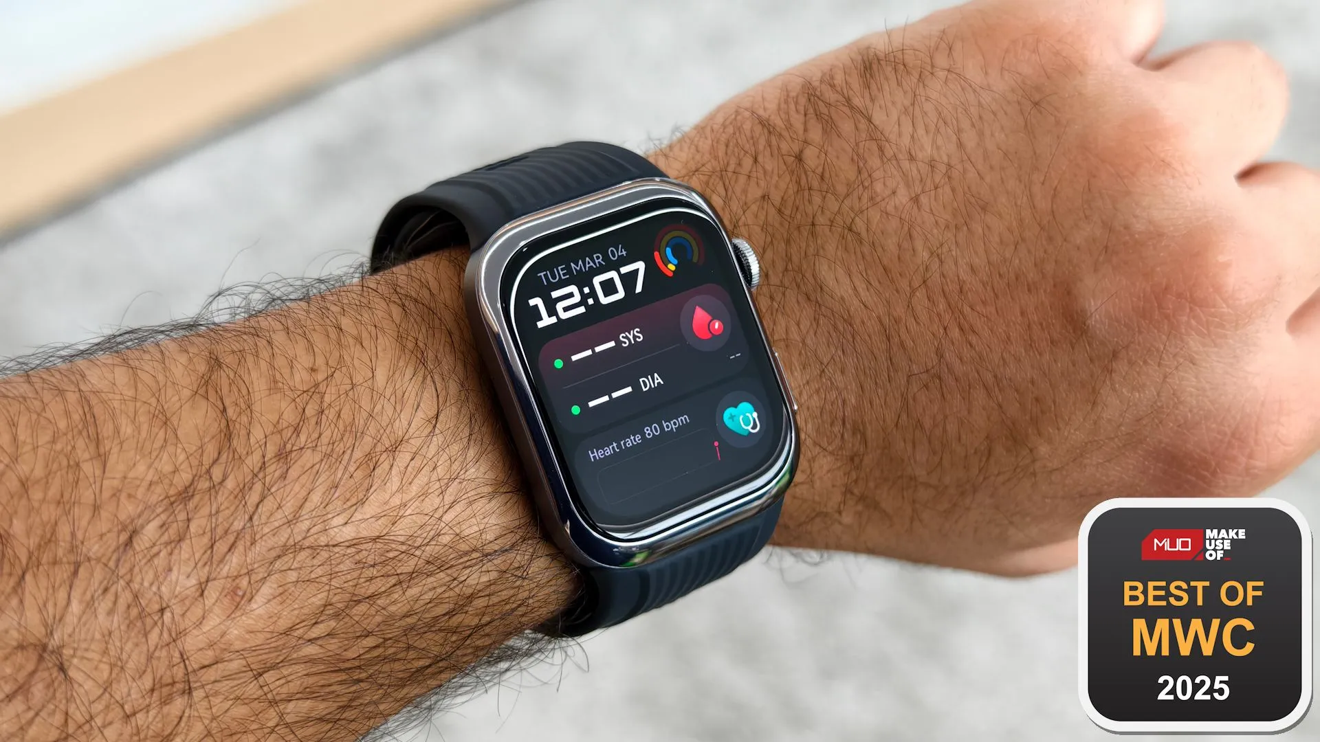 Đồng hồ thông minh Huawei Watch D2 tại MWC 2025 với giải thưởng