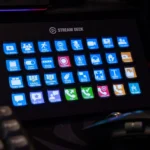 Elgato Stream Deck XL hiển thị các phím tắt Zoom được tùy chỉnh