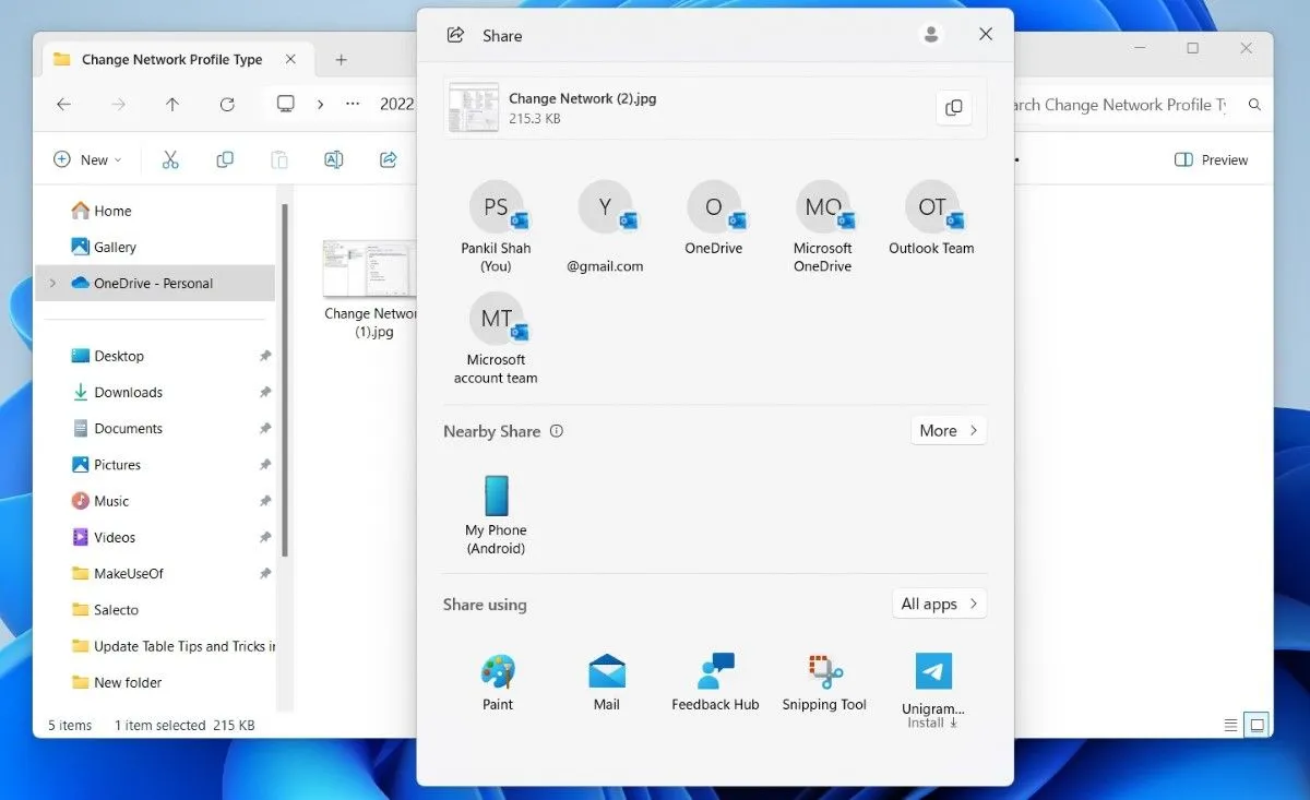 File Explorer của Windows 11 hiển thị menu Chia sẻ