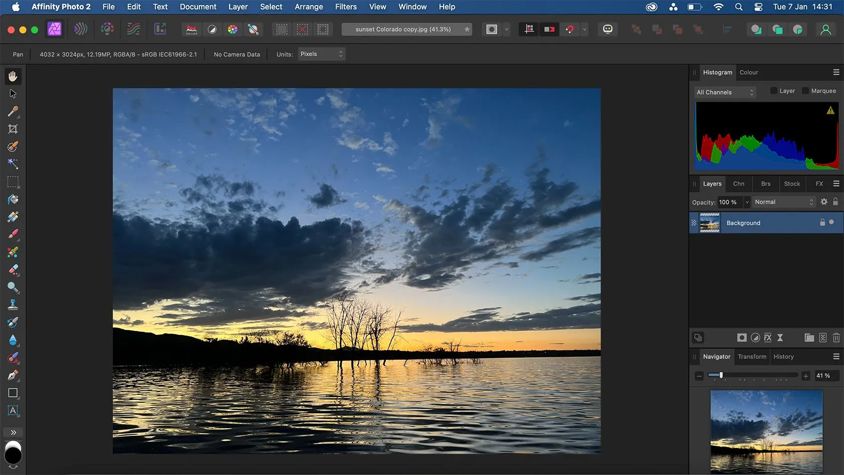 Giao diện Affinity Photo thân thiện với thanh công cụ và panel lớp
