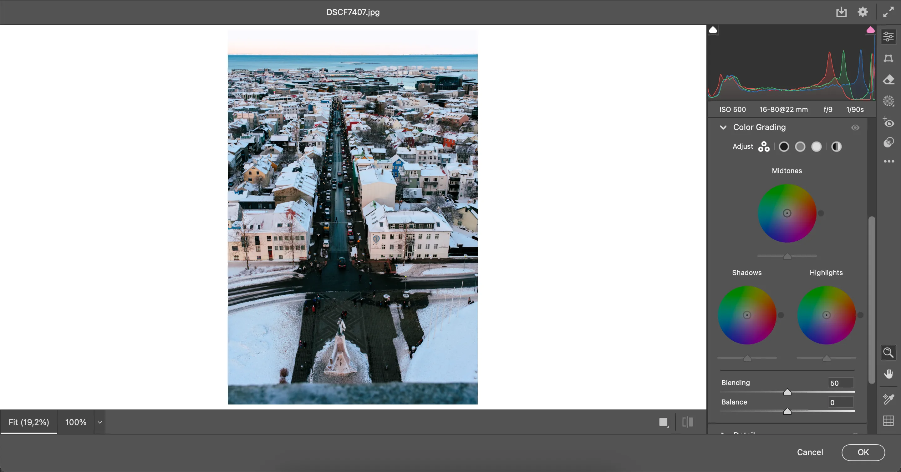 Giao diện Camera Raw khi chỉnh sửa ảnh từ Photoshop
