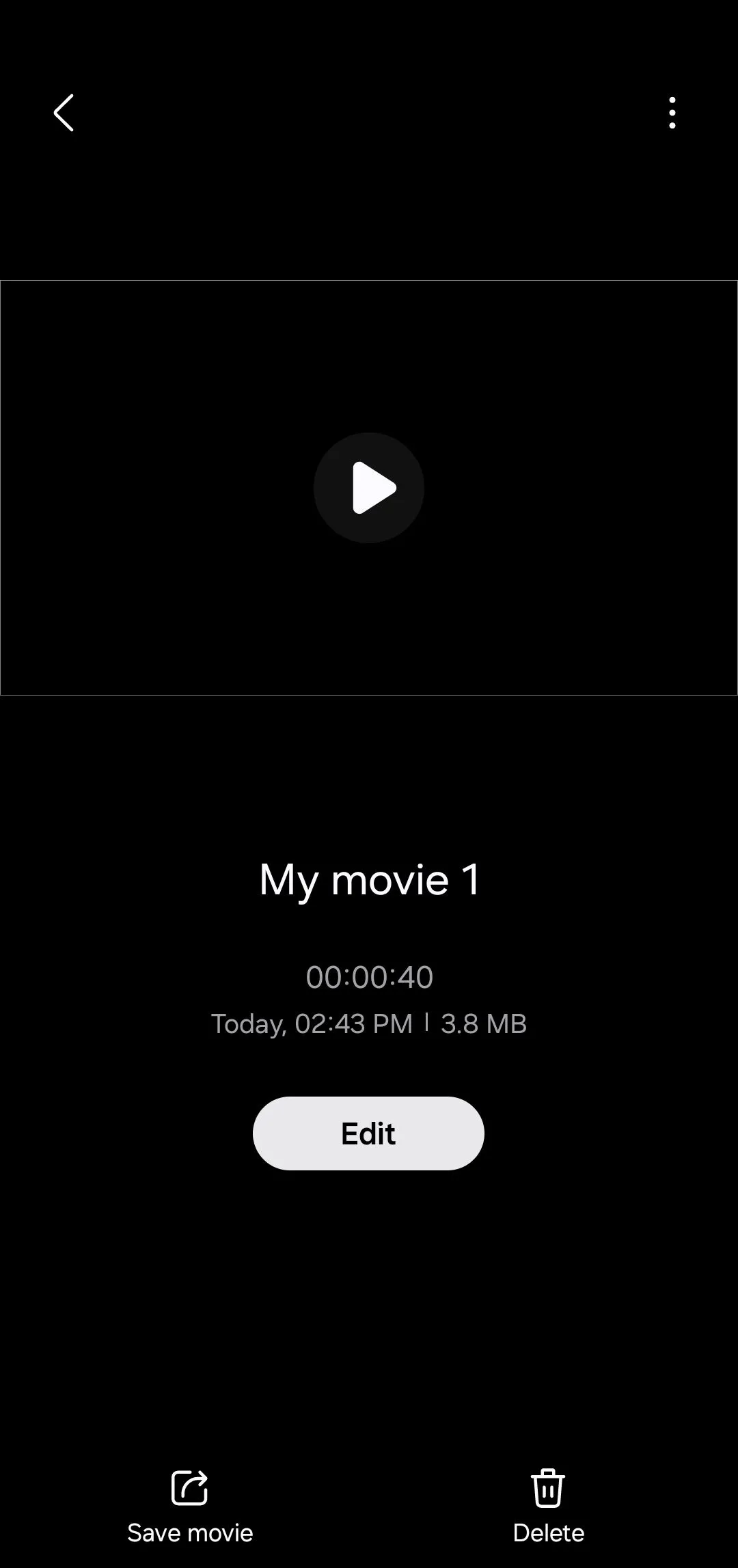 Giao diện chỉnh sửa video chuyên nghiệp với timeline đa lớp trong ứng dụng Samsung Studio trên điện thoại Galaxy.