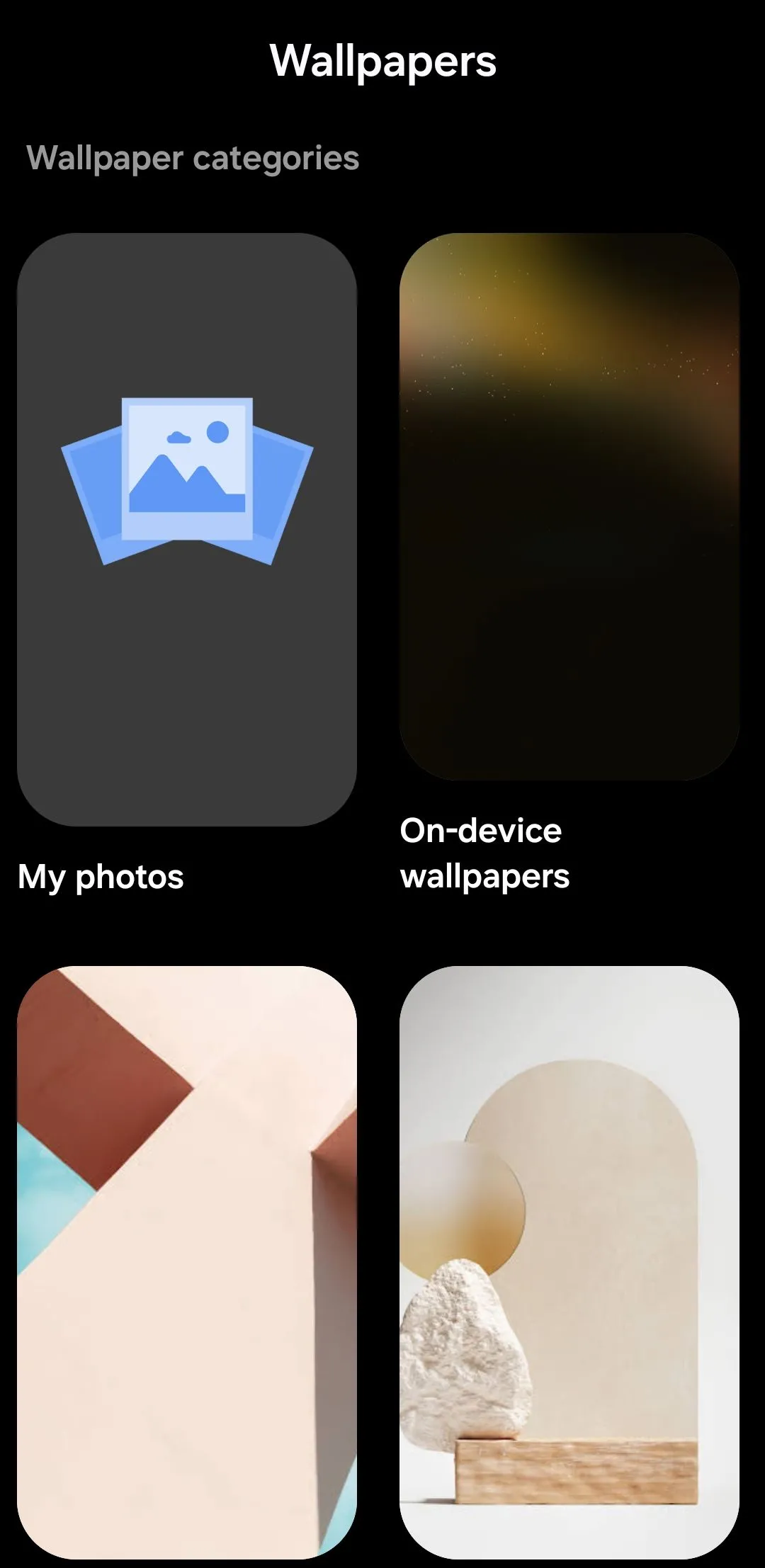 Giao diện chính ứng dụng Google Wallpapers trên thiết bị Android với nhiều danh mục hình nền