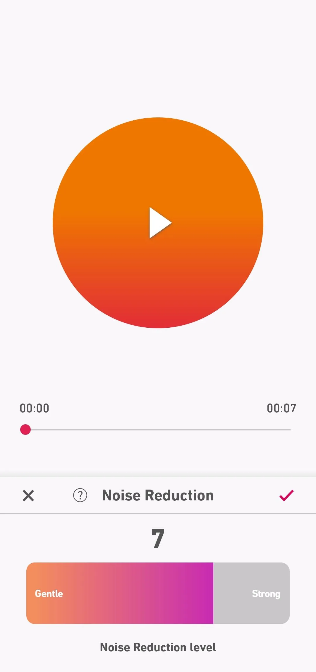 Giao diện Dolby On với tùy chọn loại bỏ tiếng ồn được bật, hiển thị thanh điều chỉnh cường độ