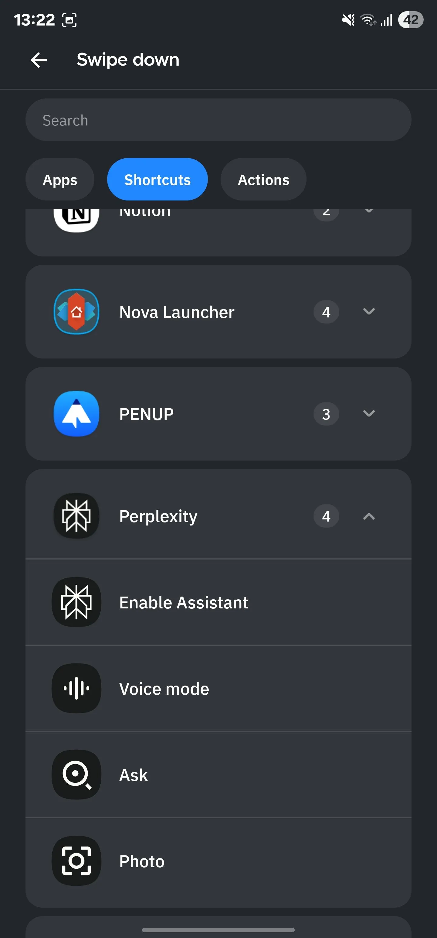 Giao diện gán hành động cho cử chỉ vuốt xuống trong Smart Launcher, cho phép tùy chỉnh nhanh chóng các thao tác thường dùng.