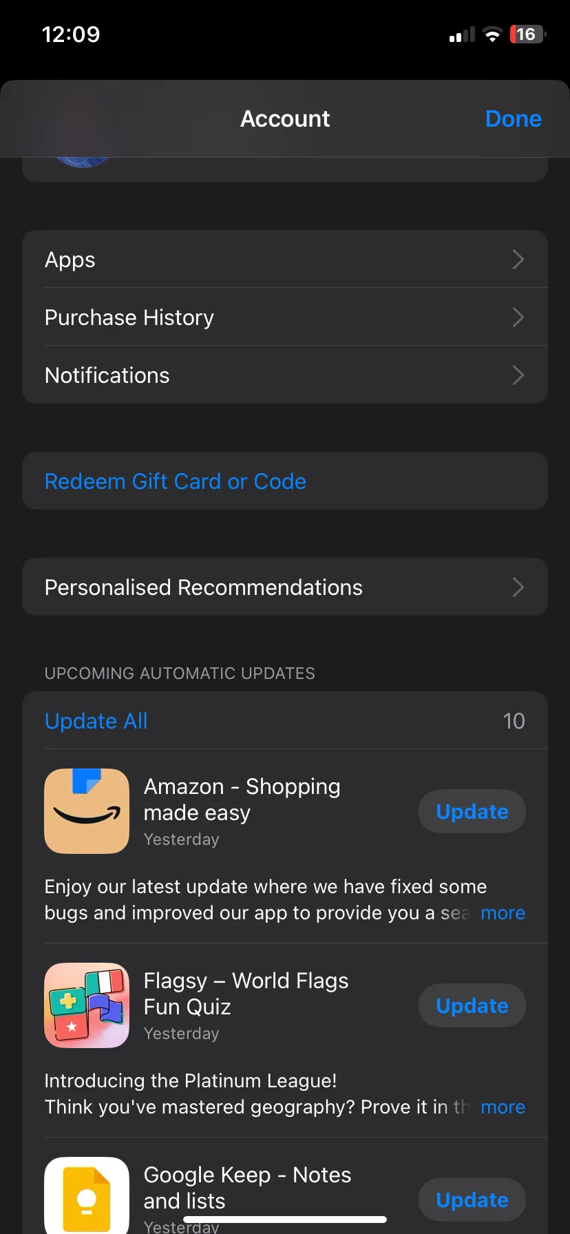 Giao diện mục Cập nhật ứng dụng trong App Store trên iPhone, hiển thị danh sách các ứng dụng cần cập nhật.