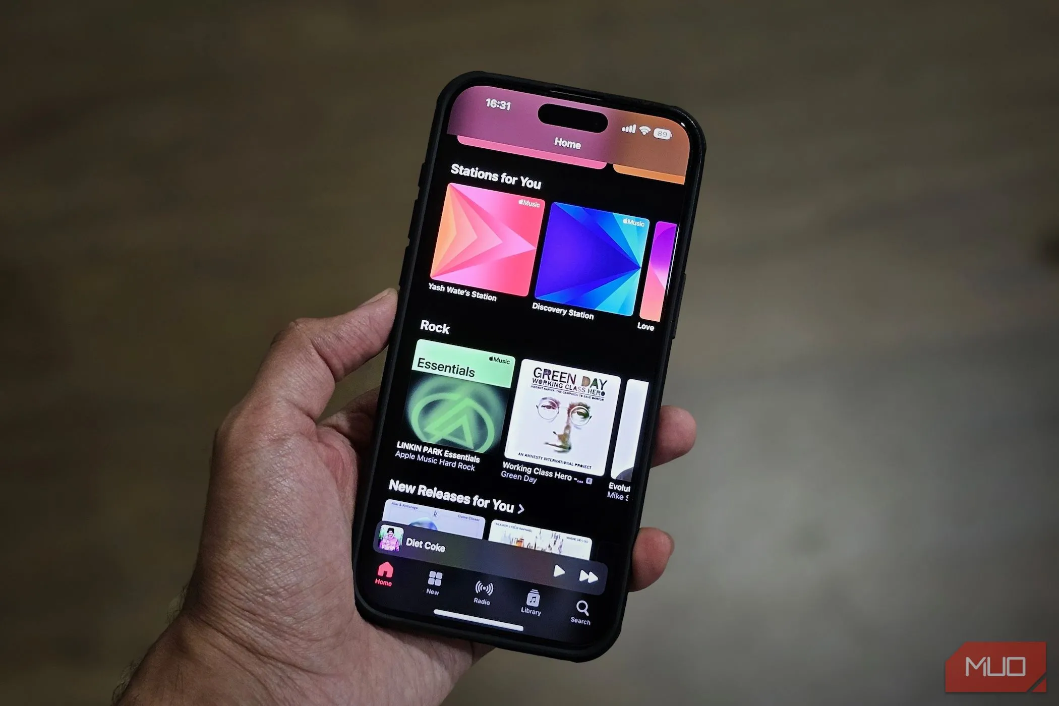 Giao diện tab Home của ứng dụng Apple Music trên iPhone