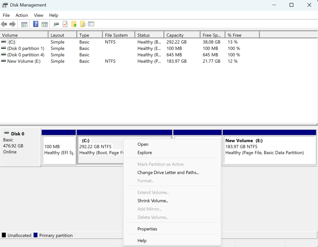Giao diện tiện ích Quản lý Đĩa (Disk Management) của Windows 11, hiển thị các tùy chọn quản lý và phân vùng ổ cứng.
