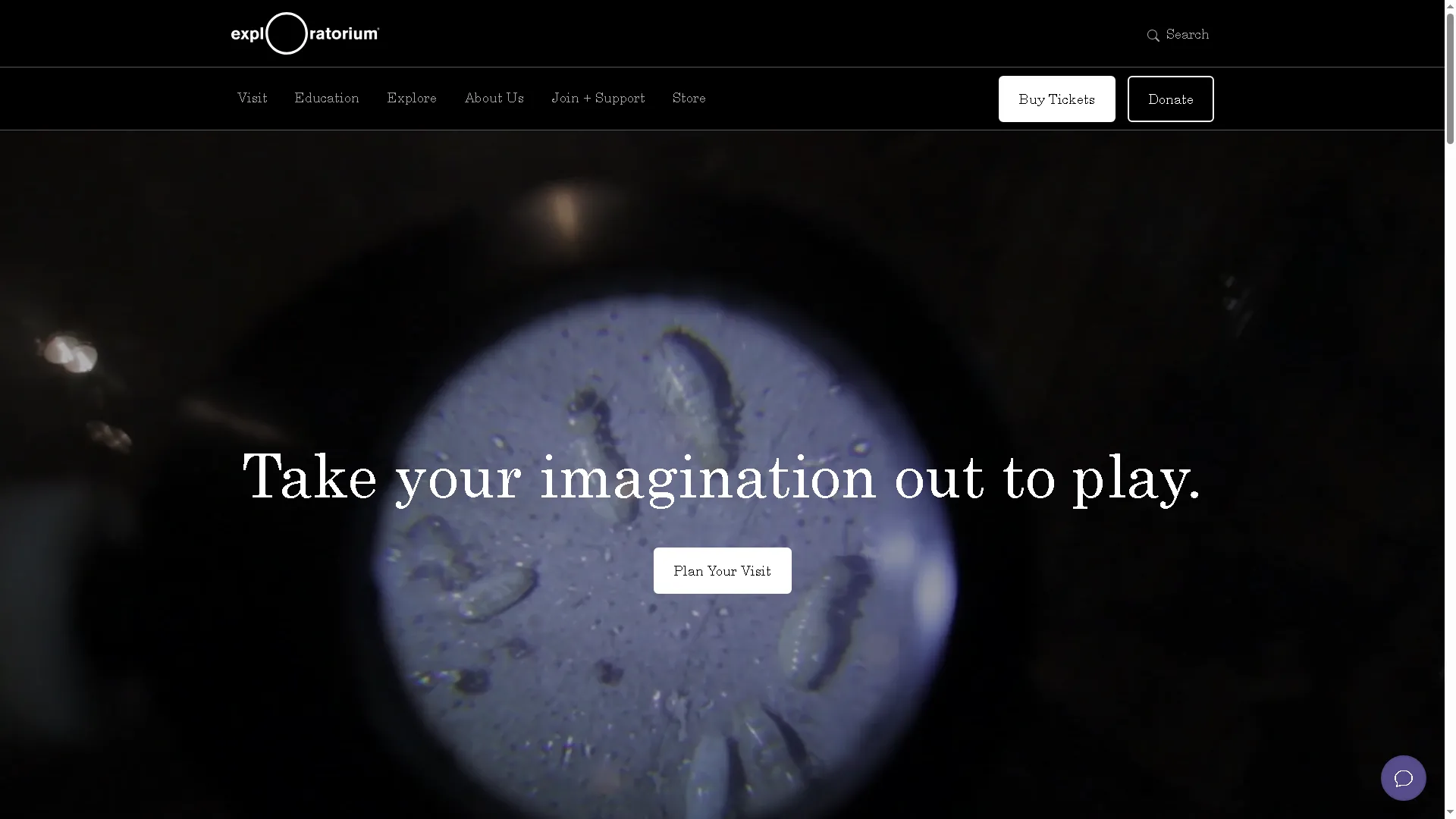 Giao diện trang chủ của website Exploratorium với thiết kế hiện đại, khác hẳn thời kỳ đầu