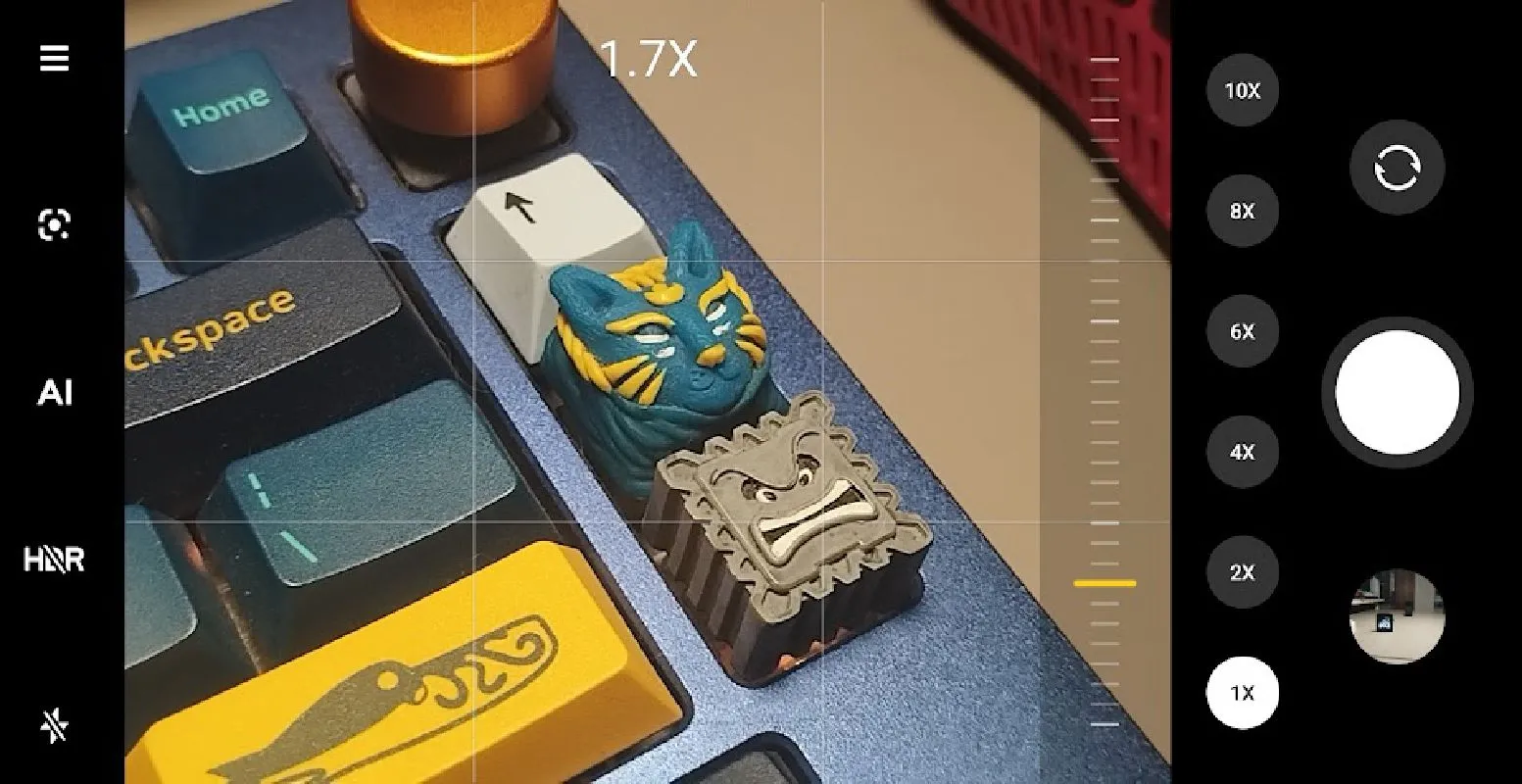 Giao diện ứng dụng camera điện thoại với thanh điều chỉnh zoom kỹ thuật số