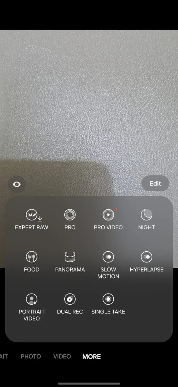 Giao diện ứng dụng Expert RAW trên điện thoại Samsung, hỗ trợ chụp ảnh RAW