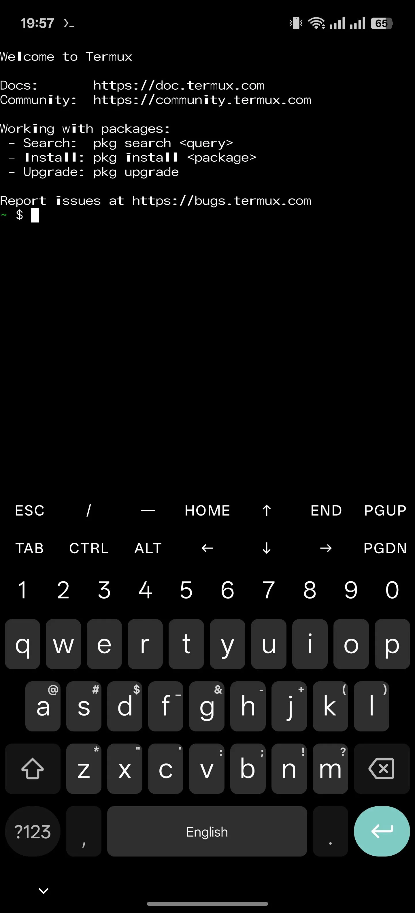 Giao diện ứng dụng giả lập terminal Termux đang hoạt động trên điện thoại Android