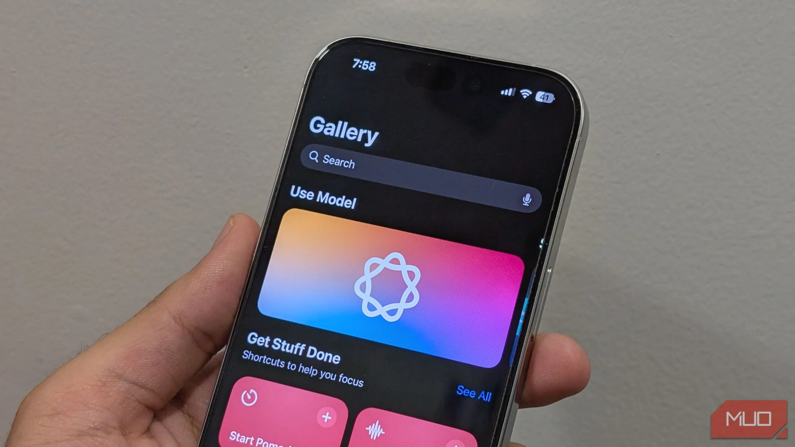 Giao diện ứng dụng Phím tắt với các tùy chọn mới được tích hợp AI trong iOS 26