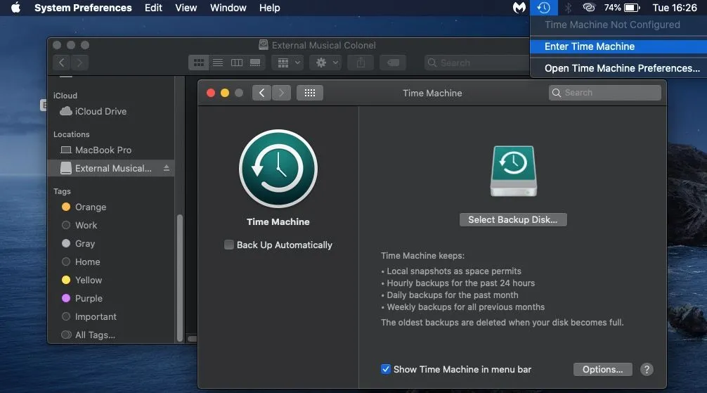 Giao diện ứng dụng Time Machine trên máy Mac, hỗ trợ sao lưu và phục hồi dữ liệu hệ thống
