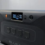 Hình ảnh trạm điện di động Bluetti Apex 300.