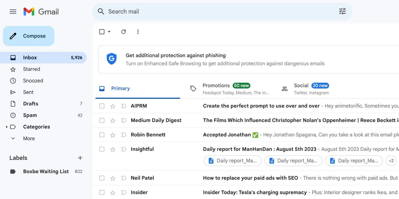 Hộp thư đến Gmail với nhiều email chưa đọc