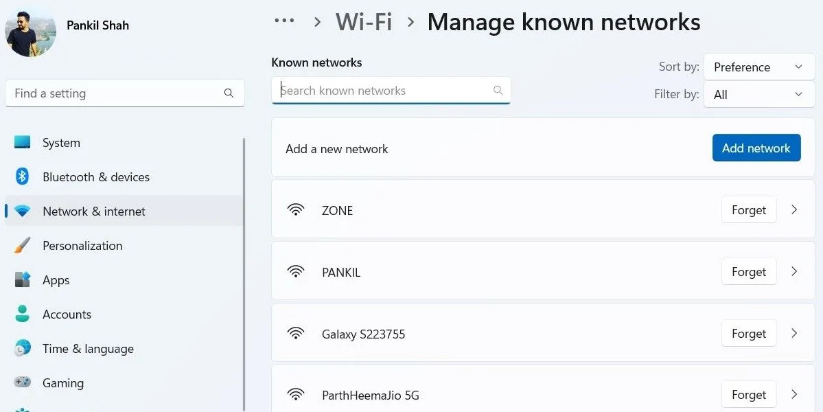 Hướng dẫn xóa hoặc quên một mạng Wi-Fi đã lưu trên Windows từ ứng dụng Cài đặt, tăng cường an toàn kết nối.