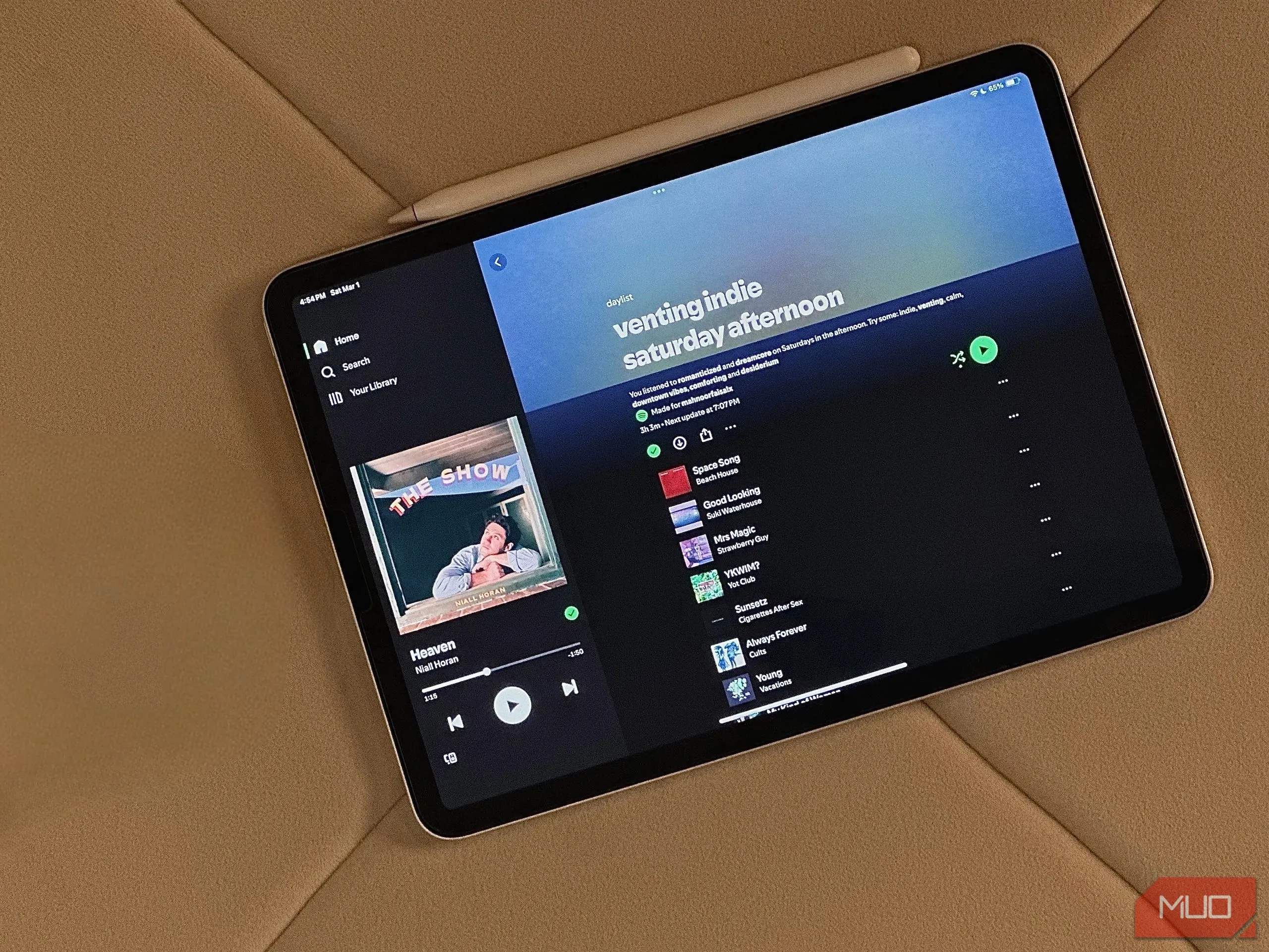 Kết quả chỉnh sửa ảnh iPad bằng công cụ Remove Object của Adobe Express, cho chất lượng xóa hoàn hảo hơn