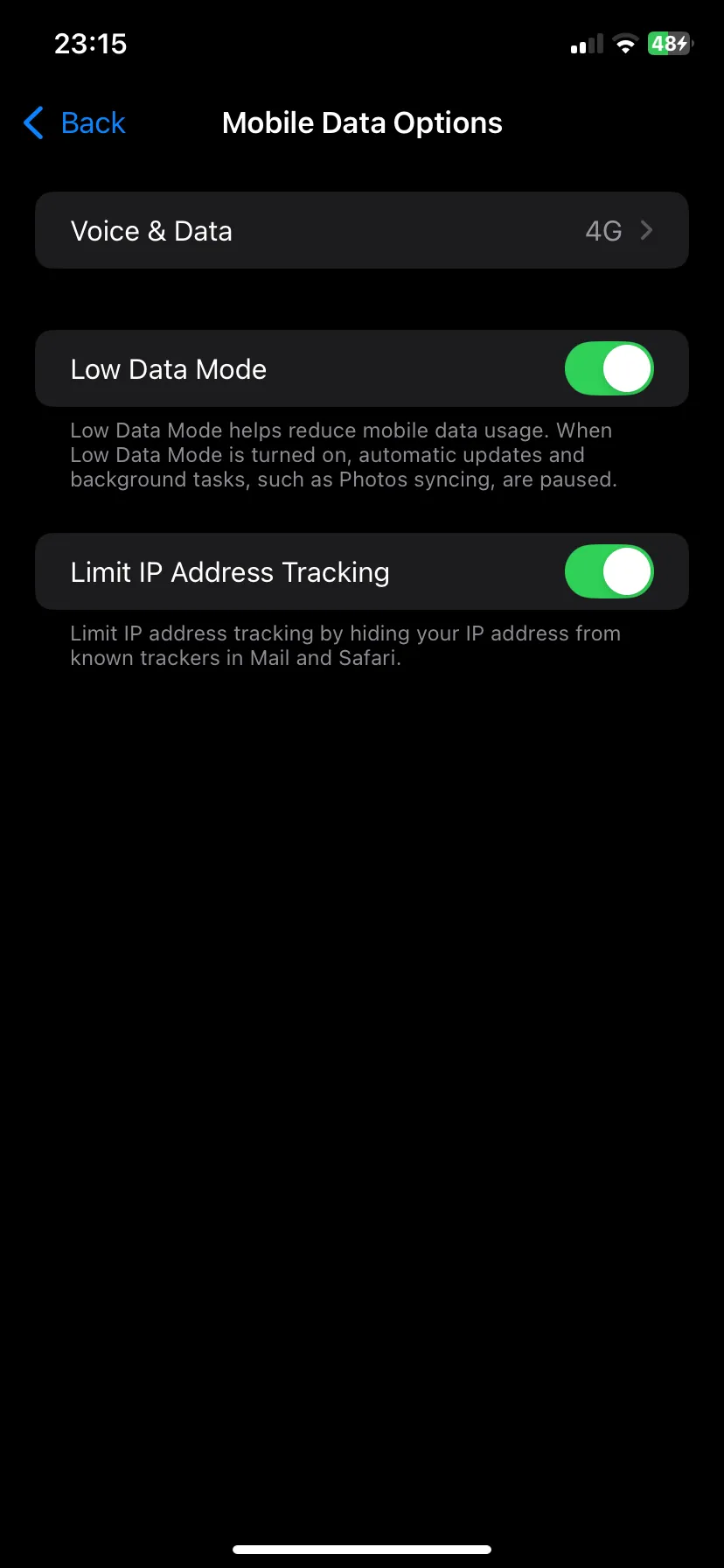 Low Data Mode đã bật trong Cài đặt iOS giúp tiết kiệm dữ liệu di động