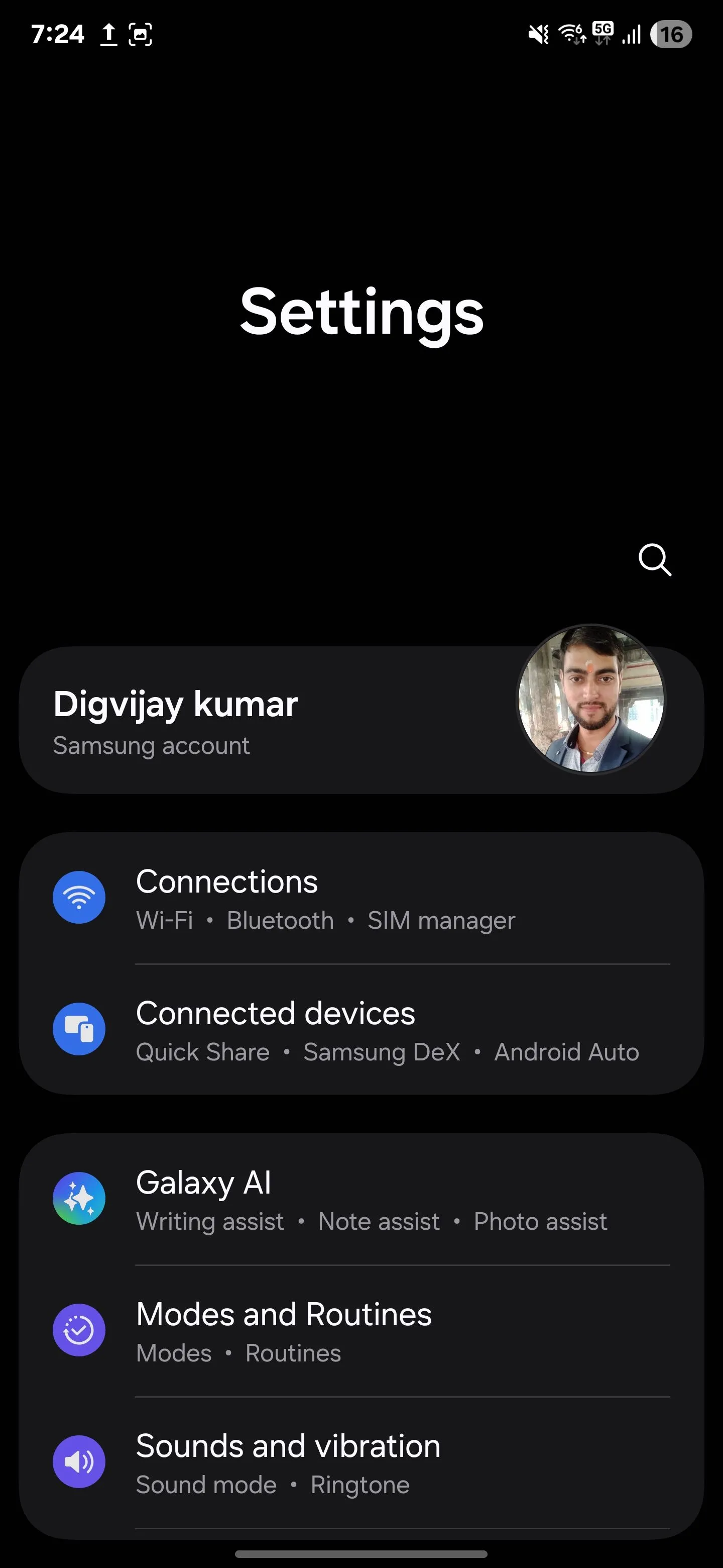Màn hình Cài đặt chính trên điện thoại Samsung