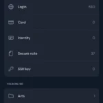 Màn hình chính ứng dụng Bitwarden trên iOS hiển thị các tùy chọn và tab điều hướng.