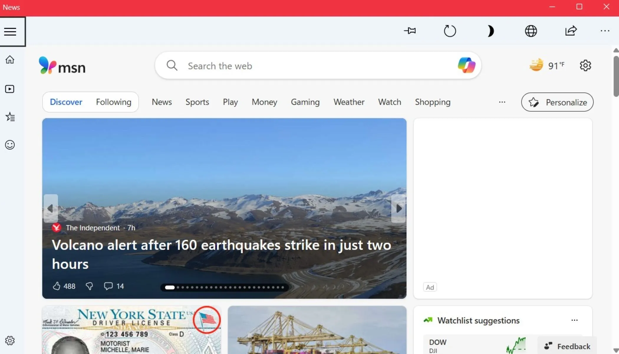 Màn hình chính ứng dụng Microsoft News, hiển thị các bản tin được cá nhân hóa.