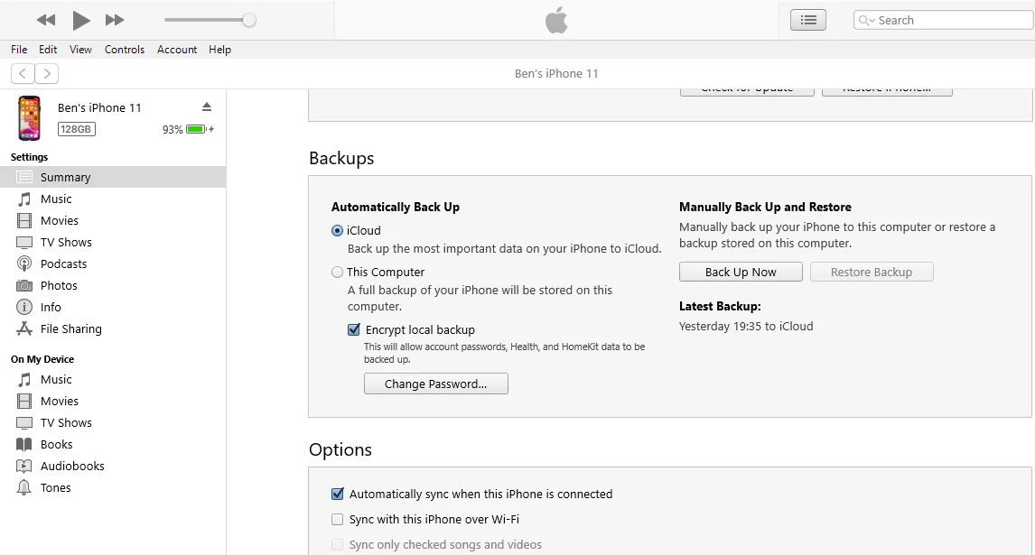 Màn hình iTunes hiển thị tùy chọn sao lưu iPhone vào máy tính