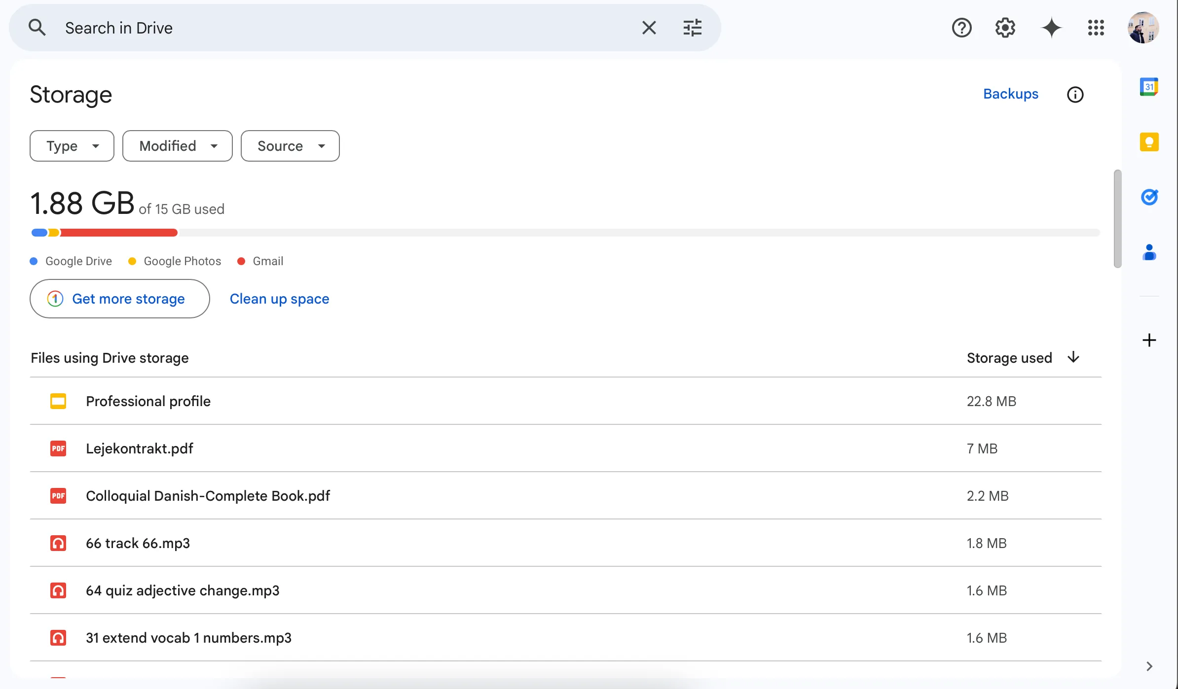Màn hình tính năng &quot;Clean up space&quot; gợi ý dọn dẹp trong Google Drive