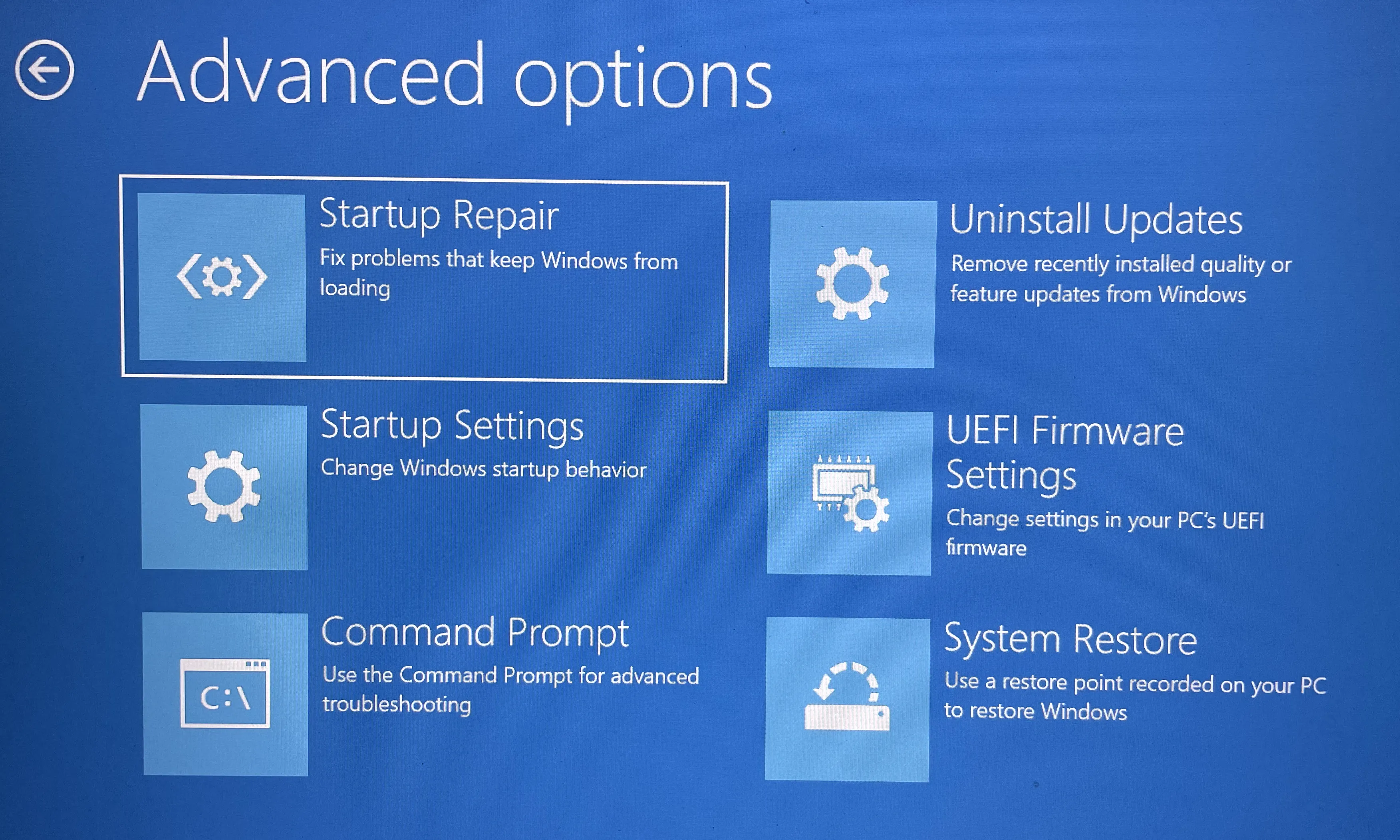 Màn hình Tùy chọn Nâng cao (Advanced Options) trong Windows Recovery Environment