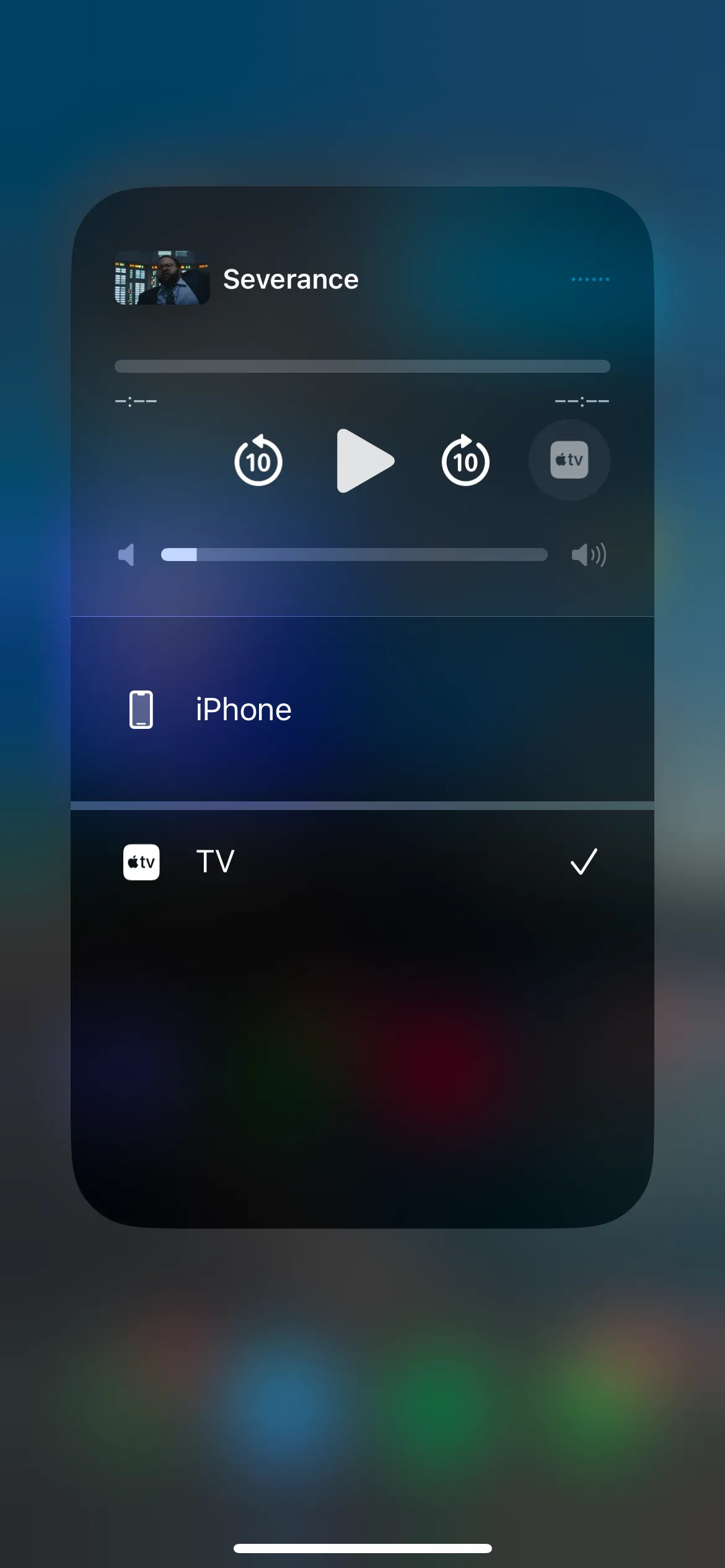 Menu AirPlay trên iOS 18 cho phép phát nội dung từ iPhone lên Apple TV hoặc các thiết bị khác