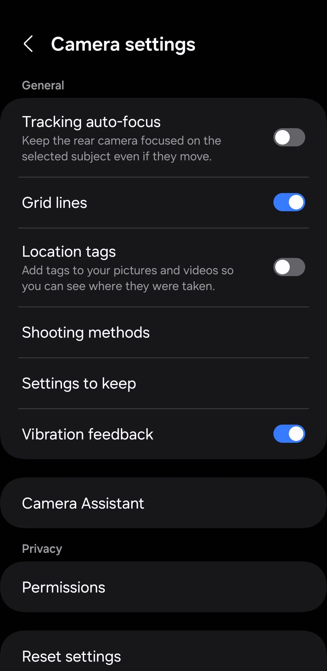 Menu cài đặt camera trên điện thoại Samsung hiển thị tùy chọn âm thanh chụp ảnh
