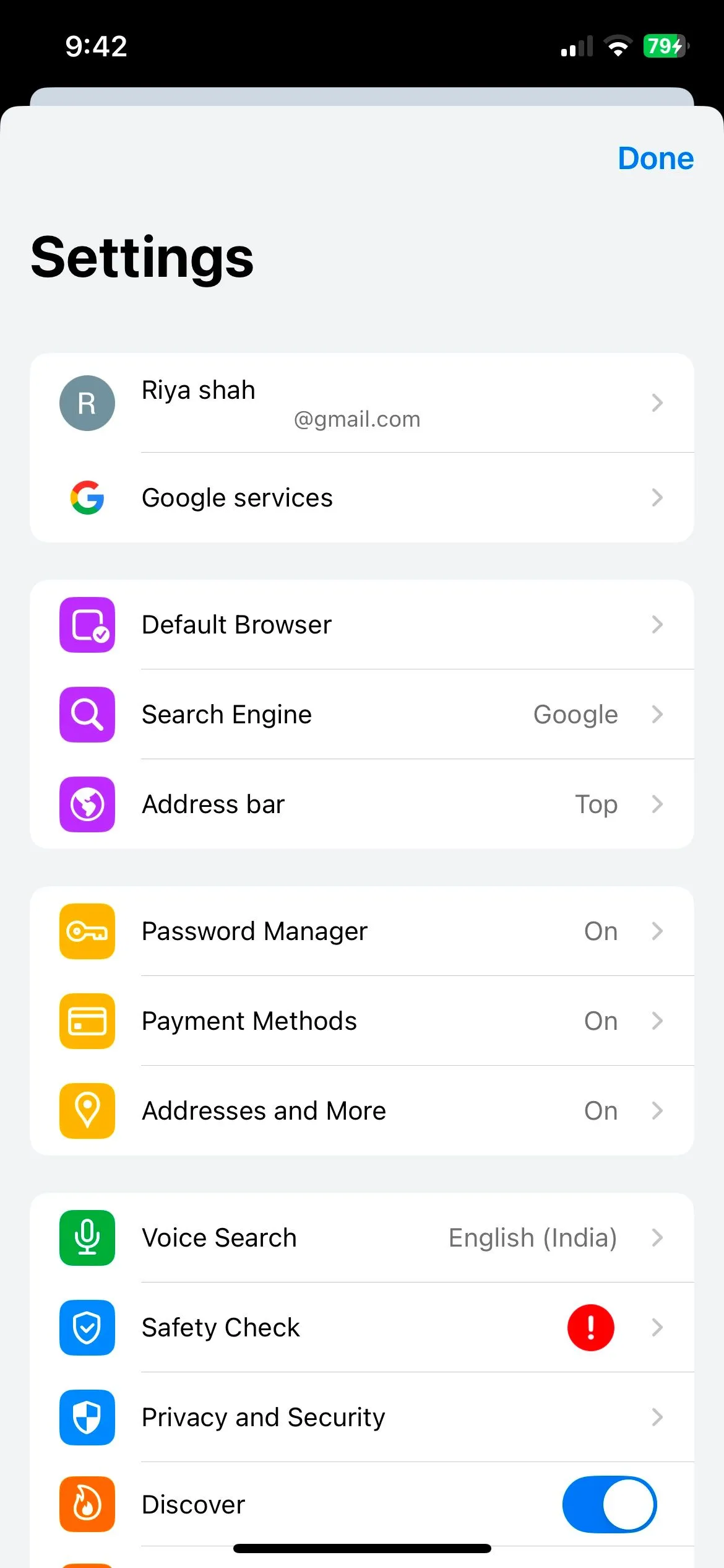 Menu cài đặt của trình duyệt Chrome trên hệ điều hành iOS, truy cập các tùy chỉnh bảo mật