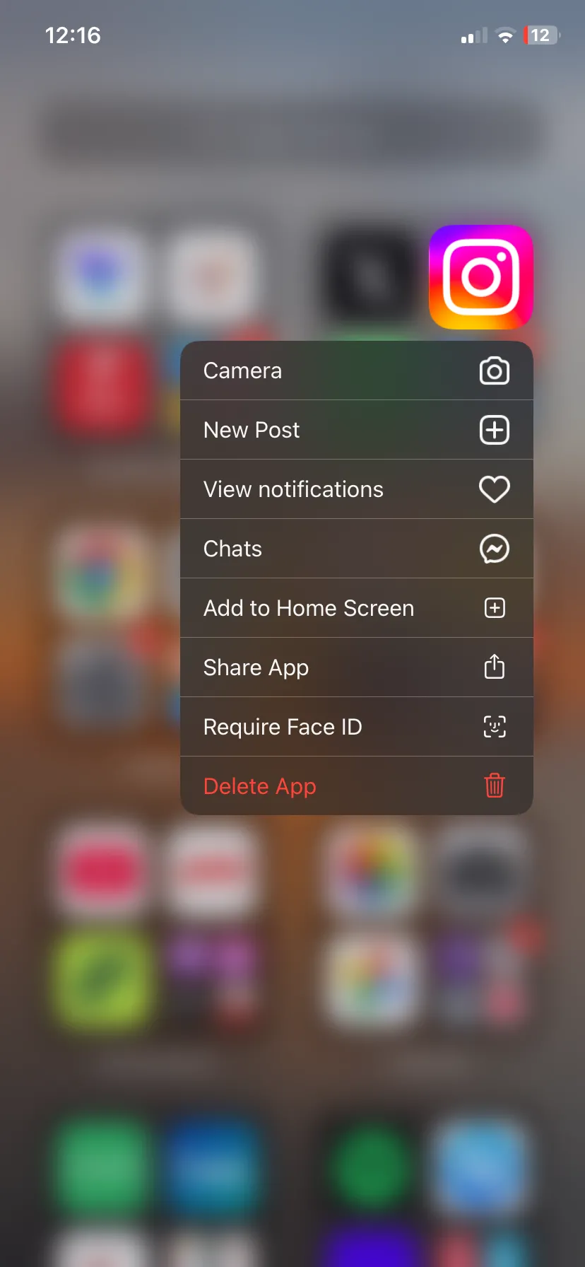 Menu ngữ cảnh hiển thị các thao tác nhanh của ứng dụng Instagram, bao gồm tạo bài viết mới và truy cập trực tiếp các tính năng phổ biến.