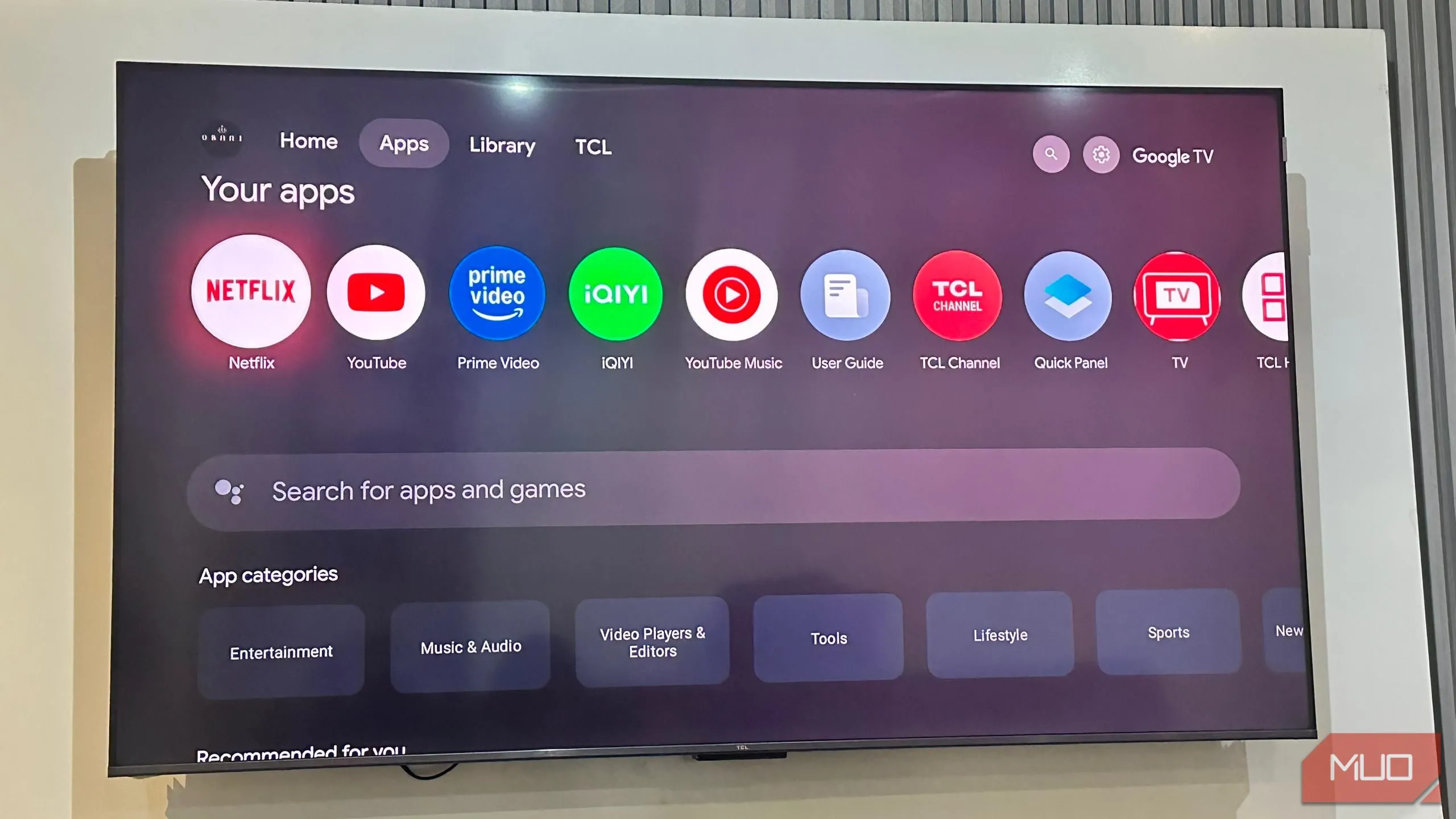 Ngăn kéo ứng dụng trên Smart TV Hisense, nơi có thể xuất hiện các ứng dụng lạ do mã độc