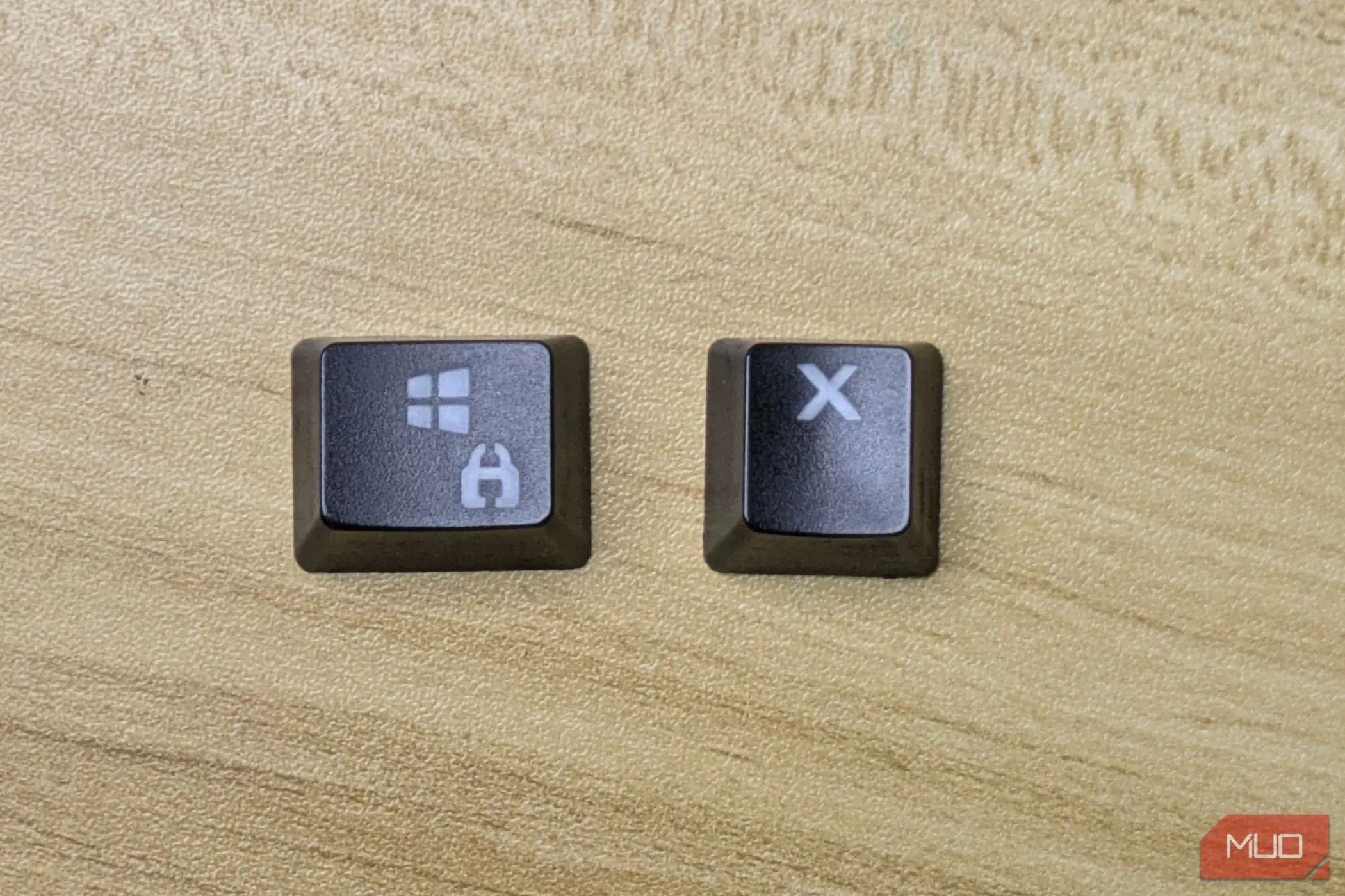 Người dùng nhấn tổ hợp phím Windows và X để mở menu truy cập nhanh trong Windows 11